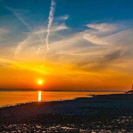 Gemuetliches Studio Fuer Zwei In Immenstaad Nur 500M Vom See Immenstaad am Bodensee Buitenkant foto